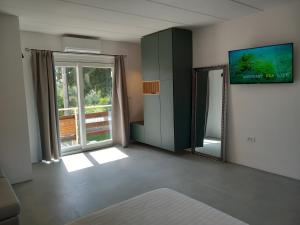 Fully Renovated Studio Apartment Pula Stinjan near the Beach 