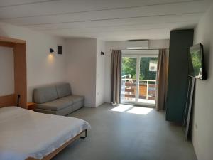 Fully Renovated Studio Apartment Pula Stinjan near the Beach 