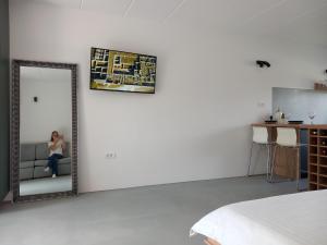 Fully Renovated Studio Apartment Pula Stinjan near the Beach