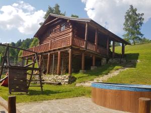 KANADSKY SRUB Stříbrnice