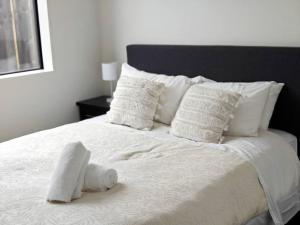 Contemporary New 2-Bedroom Home