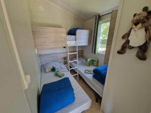Villages vacances Camping Paradis Marmotel : photos des chambres