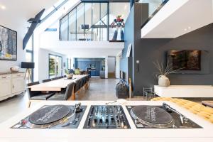 Villa, piscine intérieure - Baie Mont Saint Michel