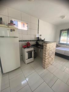 Kitnet simples no Colinas do Peró