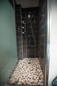 Appartements L-onde Douce - T2 Cosy - Proximite tram T3 & T7 : photos des chambres