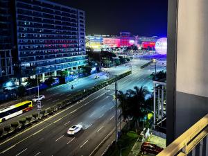 823 Air Condo 1BR Shell Residences 2 Min to MOA