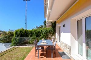 Copa Cabanas - House in Quiet Area with Patio