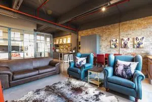 105 Queens Park - Paardeneiland