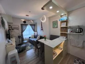 Mavita's City HideAway ONE BEDROOM CONDO - Cabug