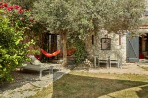 Sunset No 23 Alaçatı - an Oasis in the center of the Village