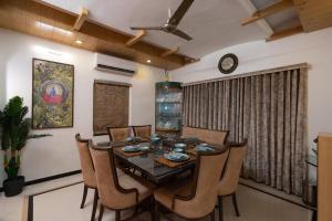 Super Luxury Villa - Near to Karnavati Club