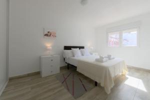 For You Rentals Acogedor apartamento TEMPORAL de un dormitorio en Chamartin MMA323B