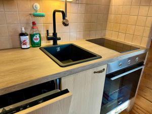 Log cottages in 10 min from Santa Claus Village-Sauna&FreeParking