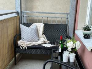 Appartement "STADTGEFLÜSTER" im Zentrum, inkl Stellplatz, 2 Betten, Babybett, Balkon, gratis Kaffee und Tee, WLAN