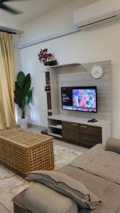 Rumah Santai 4 Bedrooms Bangi Kajang - 4hvězdičkové hotely ve městě Kajang