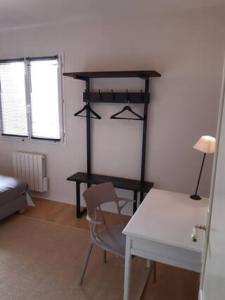 Sejours chez l'habitant Chambre calme dans maison 5iemr arrondissement : photos des chambres