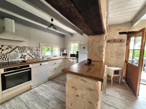 Stone House in Brittany near Roscoff & Beaches