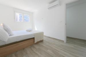 For You Rentals Acogedor apartamento TEMPORAL de un dormitorio en Chamartin MMA321B