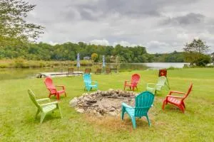 Screened Porch with Lake Views Waterloo Home! - 克林顿
