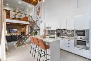 2 bedroom Luxury Art Loft in lekki phase 1 with pool - Moba