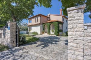 Holiday House Rita with Private Pool