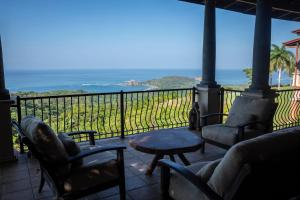 Las Ventanas del Mar-Ridge Condo #13