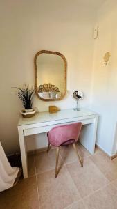 Alma House, cool pool Corralejo!