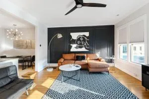 Rooftop On Main - Private Rooftop - Downtown Lake Geneva - Renovated Midcentury Modern - Parking for 2 - Burlington