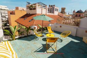 Spacious and luxurious mezzanine apartment in historic center