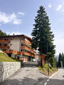 Central recently renovated apartment - Casa Tre Pini