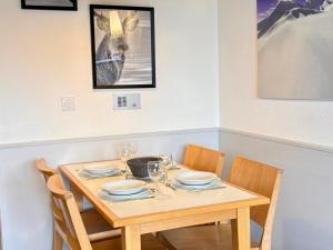 Agréable T2 avec vue panoramique, balcon, internet, casier à skis, 4 couchages - FR-1-634-102