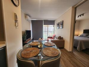 HOM I Nuevo y Moderno Depto 2D2B 3 PAX Santiago