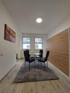 Schöne helle 50qm Suite mit großer Küche