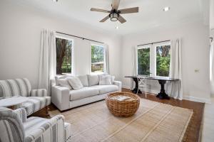 Three-Bedroom House room in New Listing - Historical Home in Mossy Oaks