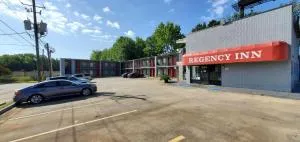 Regency Inn - 里弗代尔