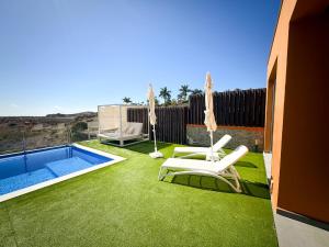 Paradise Island by CanaryScape