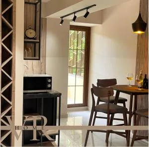 VRhome Hilly Side - 萨克德佐尔镇