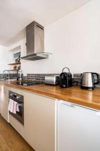 Apt moderne rénové et spacieux, au cœur de Paris