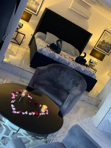 B&B / Chambres d'hotes Suite Saint Esteve avec balneo au coeur d'un hameau : photos des chambres