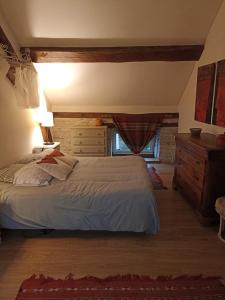 Villas Magnifique Moulin proche Chablis, jacuzzi et riviere : photos des chambres