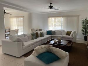 Lujo y seguridad en quinta avenida