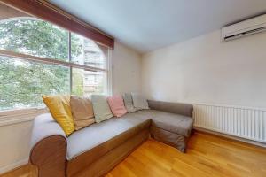 -Air Con- Cute 2BD flat 1 Min Maida Vale Station!