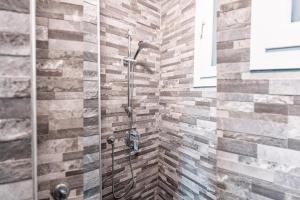 Exclusive Led House Garibaldi FS