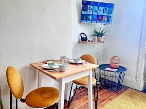 Studio central et confortable