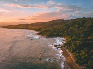 New Beachfront House - Casa Aura