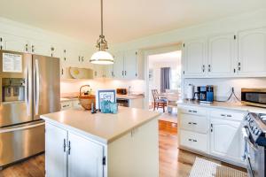 Spacious Cheriton Home: 8 Mi to Cape Charles!