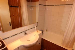 Résidence Lac Du Lou - VAL THORENS 2 PIECES POUR 5 PERSONNES CENTRAL ET PIED DE PISTES MAE-7537