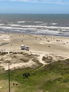 3 Dormitórios com Vista Exclusiva da Praia