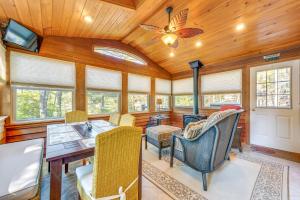 Hit the Slopes and Explore! Arrowhead Lake Retreat