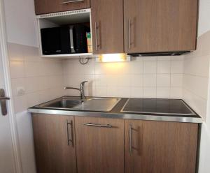Résidence Reine Blanche - APPARTEMENT CHARMANT ET BIEN EQUIPE POUR 4 PERSONNES ENTREE DE STATION MAE-7702
